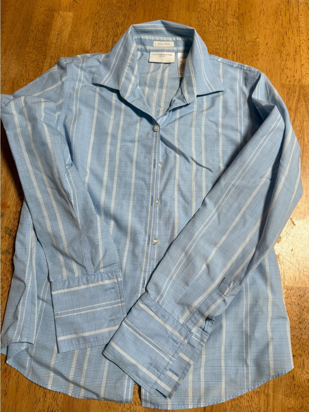 Liz Claiborne Plaid Button Down in Blue & White Size 4P